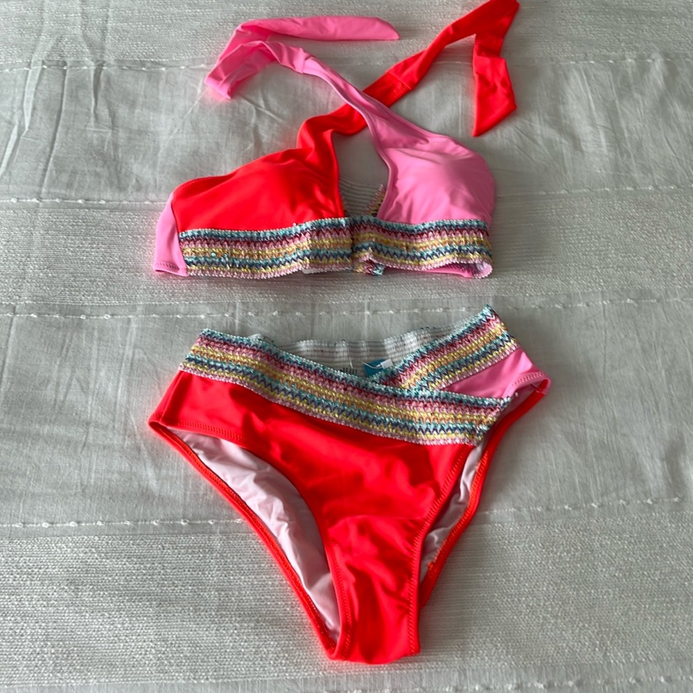 Color Block Cutout Ribbon Bikini Set